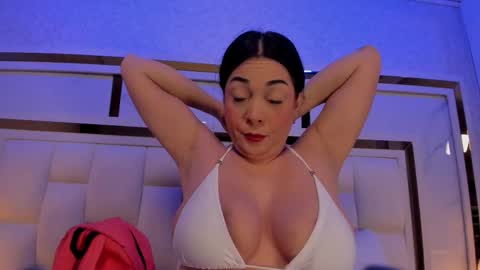 Snapshot of violet_sm chatting on 1, 12, 2025 violet_sm online show from 1, 12, 2025