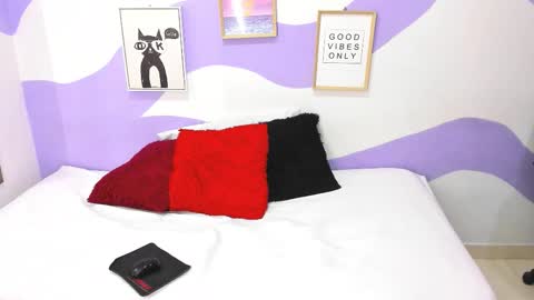 Snapshot of violeta_1404 chatting on 1, 11, 2025 violeta_1404 online show from 1, 11, 2025