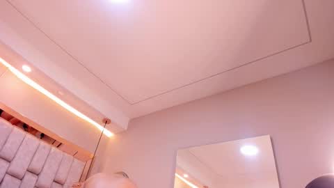 Violeta  online show from 13, 11, 2025