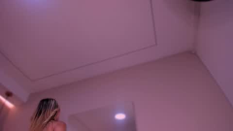 Violeta  online show from 20, 11, 2025