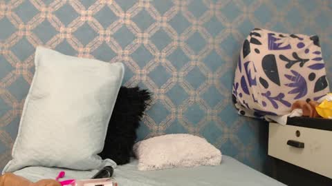 Snapshot of violeta_cute18 chatting on 27, 12, 2024 Violeta online show from 27, 12, 2024