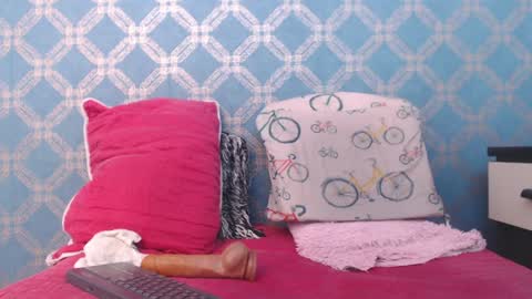 Snapshot of violeta_cute18 chatting on 24, 1, 2025 Violeta online show from 24, 1, 2025