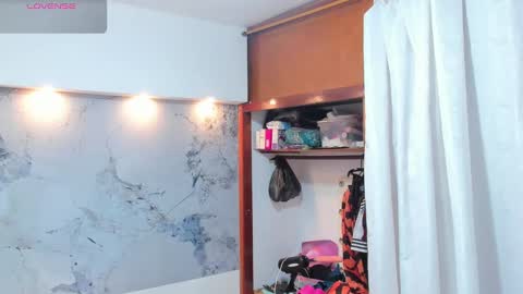 Violet  online show from 1, 10, 2025