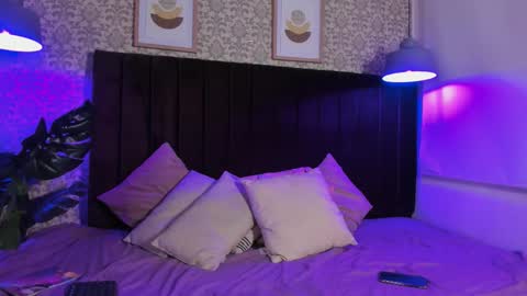 Snapshot of violeta_dh chatting on 22, 9, 2025 Violeta online show from 22, 9, 2025