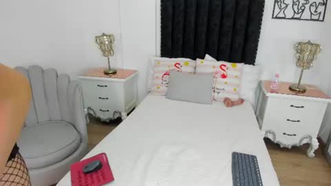 Snapshot of violeta_gomez_5 chatting on 17, 7, 2026 violeta_gomez_5 online show from 17, 7, 2026