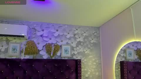 Snapshot of violeta_medina chatting on 23, 4, 2026 violeta_medina online show from 23, 4, 2026
