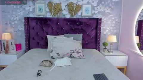 Snapshot of violeta_medina chatting on 6, 5, 2026 violeta_medina online show from 6, 5, 2026