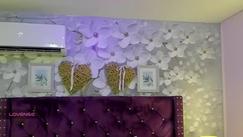 Snapshot of violeta_medina chatting on 10, 5, 2026 violeta_medina online show from 10, 5, 2026