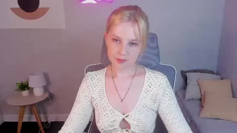 Snapshot of violeta_paul chatting on 21, 7, 2026 Violeta online show from 21, 7, 2026