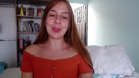 Snapshot of violeta_peter69 chatting on 15, 12, 2025 Violeta Peter online show from 15, 12, 2025
