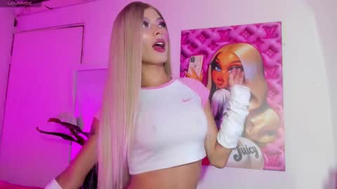 Violeta Princess Please help me with your thumbs up its important   online show from 18, 10, 2025