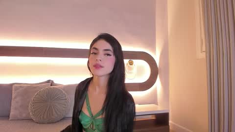 Snapshot of violeta_sum chatting on 2, 3, 2026 Violeta Sum online show from 2, 3, 2026