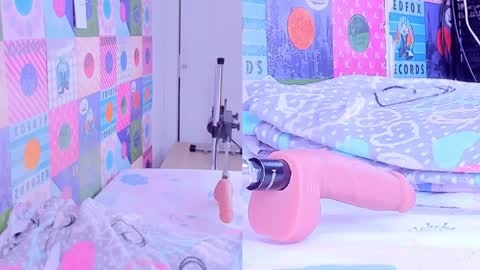 Snapshot of violetaa_hade chatting on 7, 1, 2025 online show from 7, 1, 2025