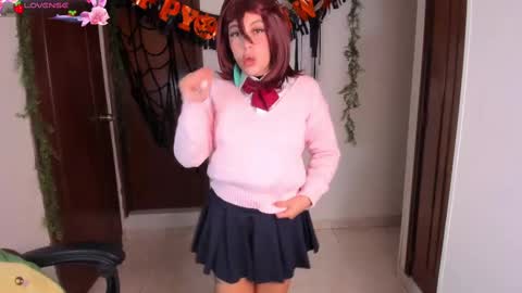 Violeta  Help me reach 150 thumbs up    online show from 15, 10, 2025