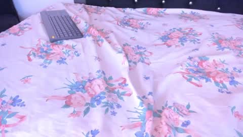 Snapshot of violetadumsper chatting on 30, 9, 2025 VioletaDums online show from 30, 9, 2025