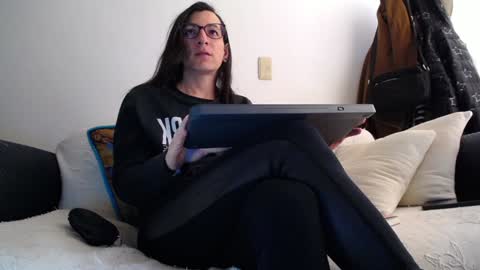 Snapshot of violetagomez_co chatting on 22, 12, 2024 Violeta Gmez online show from 22, 12, 2024