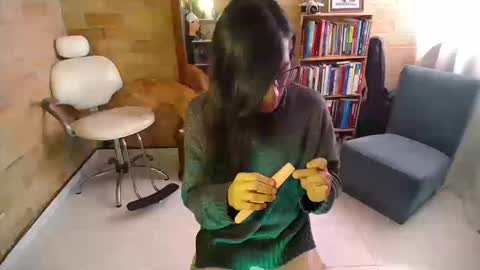 Snapshot of violetagomez_co chatting on 10, 9, 2025 Violeta Gmez online show from 10, 9, 2025