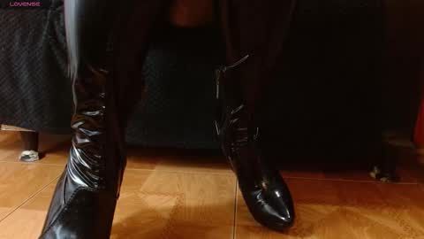 Violeta  morrison online show from 15, 11, 2025