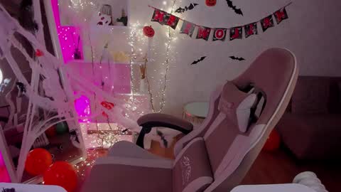 Snapshot of violetferguson chatting on 23, 10, 2025 Violet online show from 23, 10, 2025