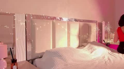 Snapshot of violetferguson chatting on 19, 11, 2025 Violet online show from 19, 11, 2025