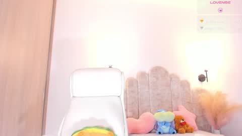 Snapshot of violeth___ chatting on 9, 2, 2025 violeth___ online show from 9, 2, 2025