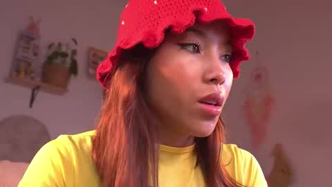 Snapshot of violeth___ chatting on 28, 9, 2025 violeth___ online show from 28, 9, 2025