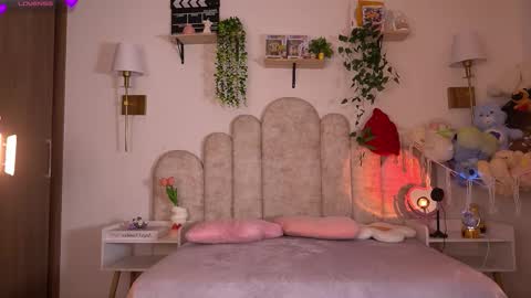 Snapshot of violeth___ chatting on 13, 2, 2026 violeth___ online show from 13, 2, 2026