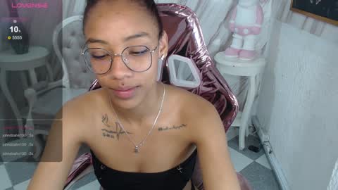violeth_b online show from 7, 1, 2025