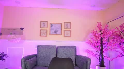 Snapshot of violetjonesx chatting on 14, 5, 2026 violetjonesx online show from 14, 5, 2026