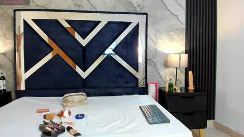 Violet Rose online show from 23, 10, 2025