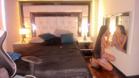 Snapshot of violetskinny chatting on 3, 2, 2025 violetskinny online show from 3, 2, 2025