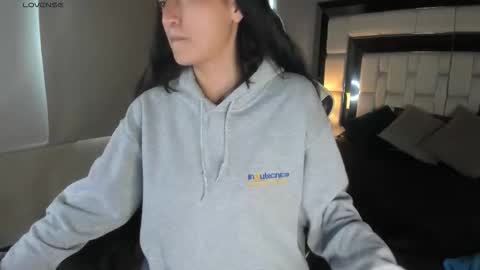 Snapshot of violetskinny chatting on 17, 9, 2025 violetskinny online show from 17, 9, 2025