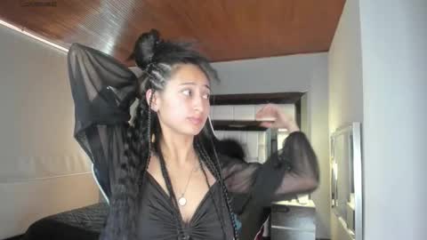 Snapshot of violetskinny chatting on 3, 10, 2025 violetskinny online show from 3, 10, 2025