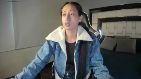 Snapshot of violetskinny chatting on 11, 10, 2025 violetskinny online show from 11, 10, 2025