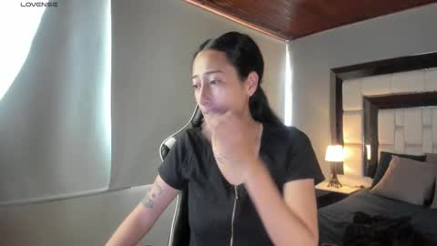 Snapshot of violetskinny chatting on 12, 10, 2025 violetskinny online show from 12, 10, 2025