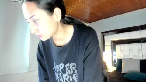 Snapshot of violetskinny chatting on 15, 10, 2025 violetskinny online show from 15, 10, 2025