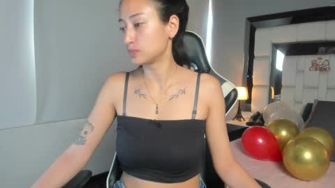 Snapshot of violetskinny chatting on 22, 12, 2025 violetskinny online show from 22, 12, 2025