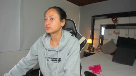 Snapshot of violetskinny chatting on 5, 1, 2026 violetskinny online show from 5, 1, 2026