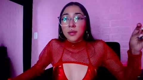 Snapshot of violett1126 chatting on 14, 7, 2026 1126 online show from 14, 7, 2026