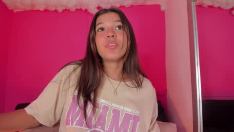 violett_24_ online show from 7, 3, 2025