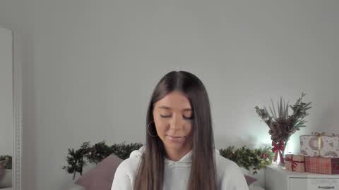 violetta_finch online show from 25, 1, 2025