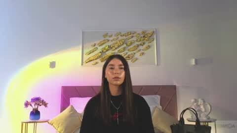 violetta_finch online show from 4, 6, 2026