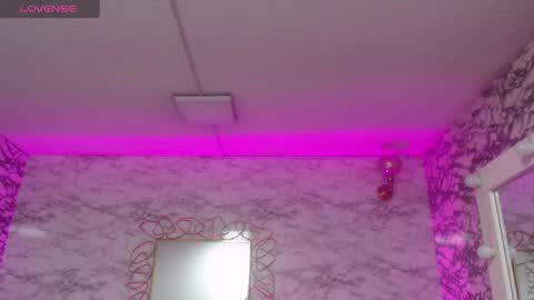 Snapshot of violetta_jhonson_v chatting on 8, 3, 2025 Violetta online show from 8, 3, 2025