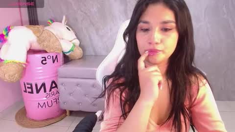 Snapshot of violetta_jhonson_v chatting on 5, 10, 2025 Violetta online show from 5, 10, 2025