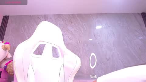 Snapshot of violetta_jhonson_v chatting on 8, 10, 2025 Violetta online show from 8, 10, 2025