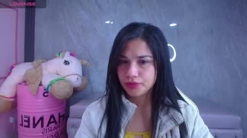 Snapshot of violetta_jhonson_v chatting on 11, 11, 2025 Violetta online show from 11, 11, 2025