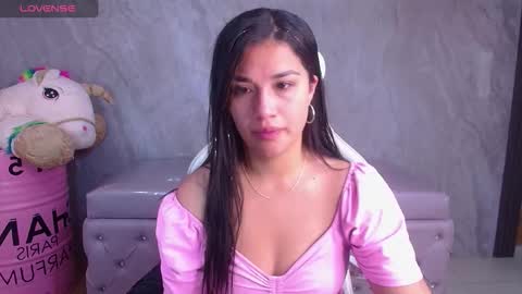 Snapshot of violetta_jhonson_v chatting on 19, 11, 2025 Violetta online show from 19, 11, 2025