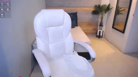 Snapshot of violetta_rainbow chatting on 12, 12, 2024 Violetta online show from 12, 12, 2024