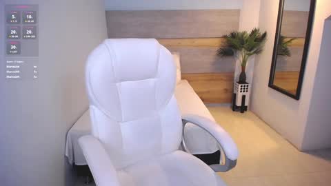 Snapshot of violetta_rainbow chatting on 4, 2, 2025 Violetta online show from 4, 2, 2025