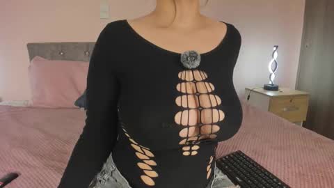 violetta independent model online show from 28, 11, 2025